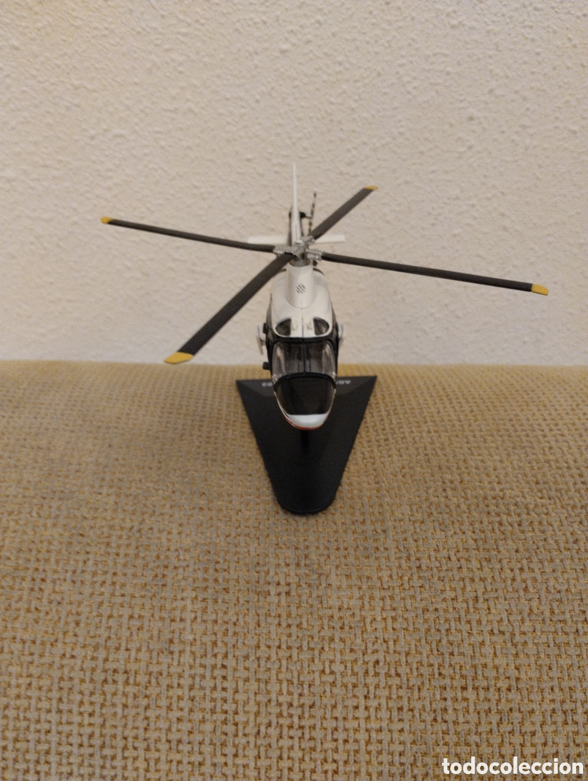 Maquetas: Helic&oacute;ptero Augusta A 109 2003 Carabinieri - Foto 2