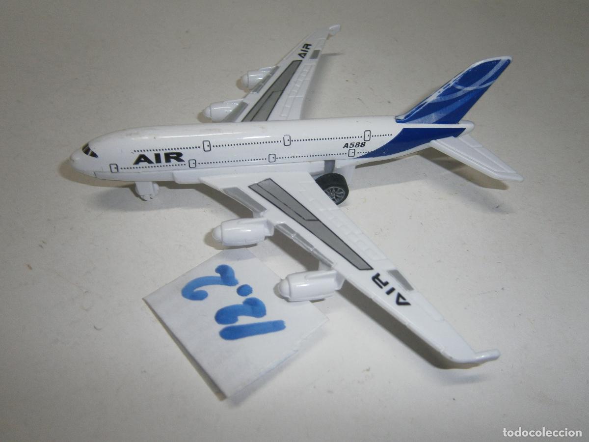 Maquetas: AVION COMERCIAL CUATRO MOTORES