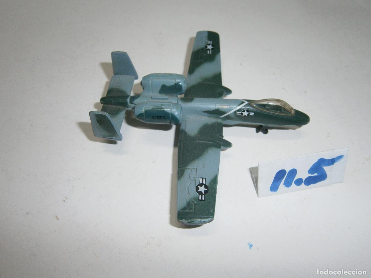Maquetas: MAQUETA AVION DE COMBATE A-10 THUNDERBOLT II MAISTO