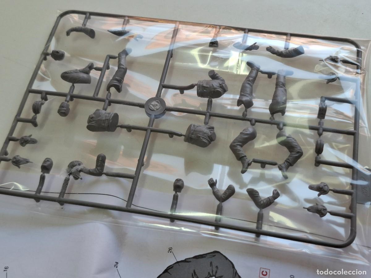 Maquetas: SOVIET TANK CREW - ESCALA 1/35 - Foto 2