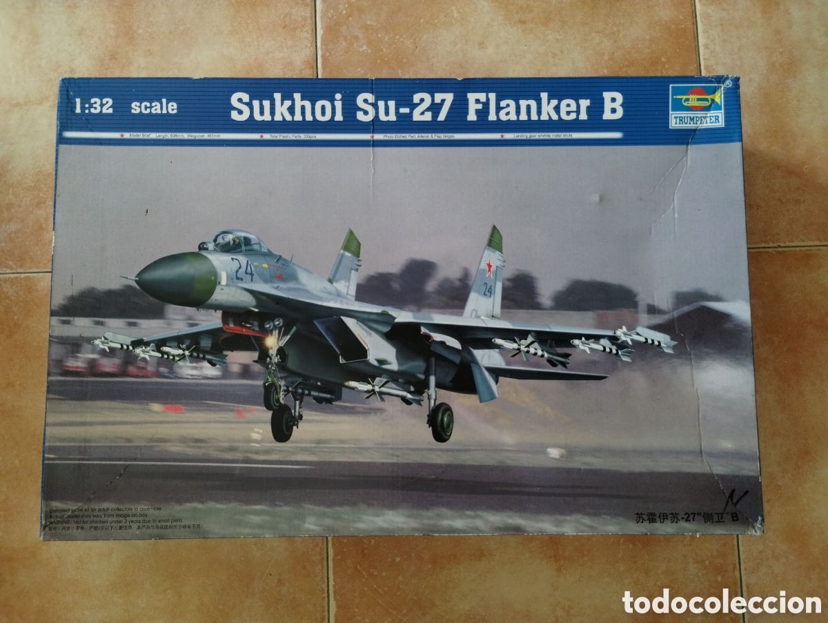 Maquetas: Trumpeter Sukhoi Su-27 Flanker B 1:32 scale model kit 02224