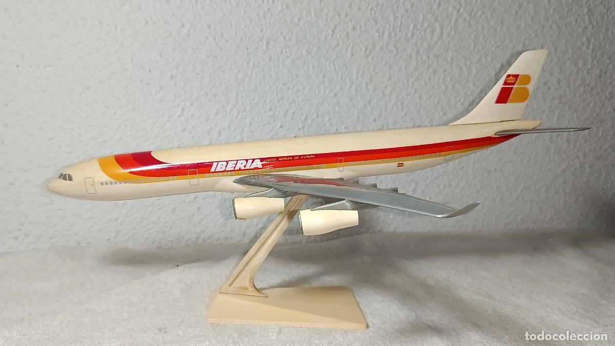 Maquetas: ANTIGUA MAQUETA AVION AIRBUS A300 BOEING 747 COMPA&Ntilde;IA IBERIA LINEAS AEREAS DE ESPA&Ntilde;A A&Ntilde;OS 80