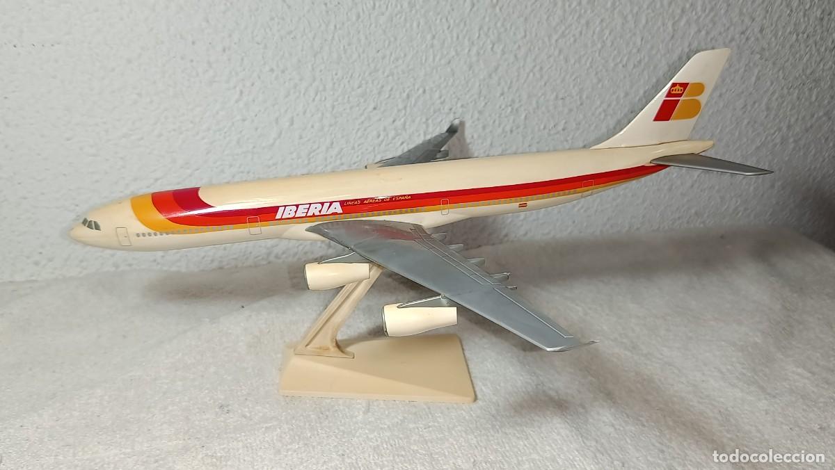 Maquetas: ANTIGUA MAQUETA AVION AIRBUS A300 BOEING 747 COMPA&Ntilde;IA IBERIA LINEAS AEREAS DE ESPA&Ntilde;A A&Ntilde;OS 80