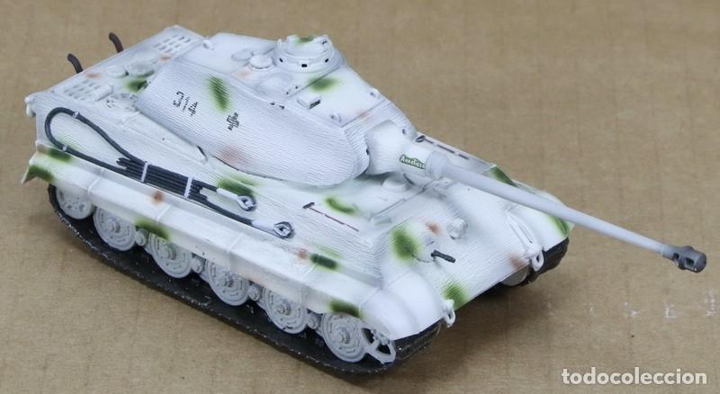 Maquetas: Maqueta carro Panzer VI - King Tiger - Porsche, montado y pintado, 1/72, Easy Model
