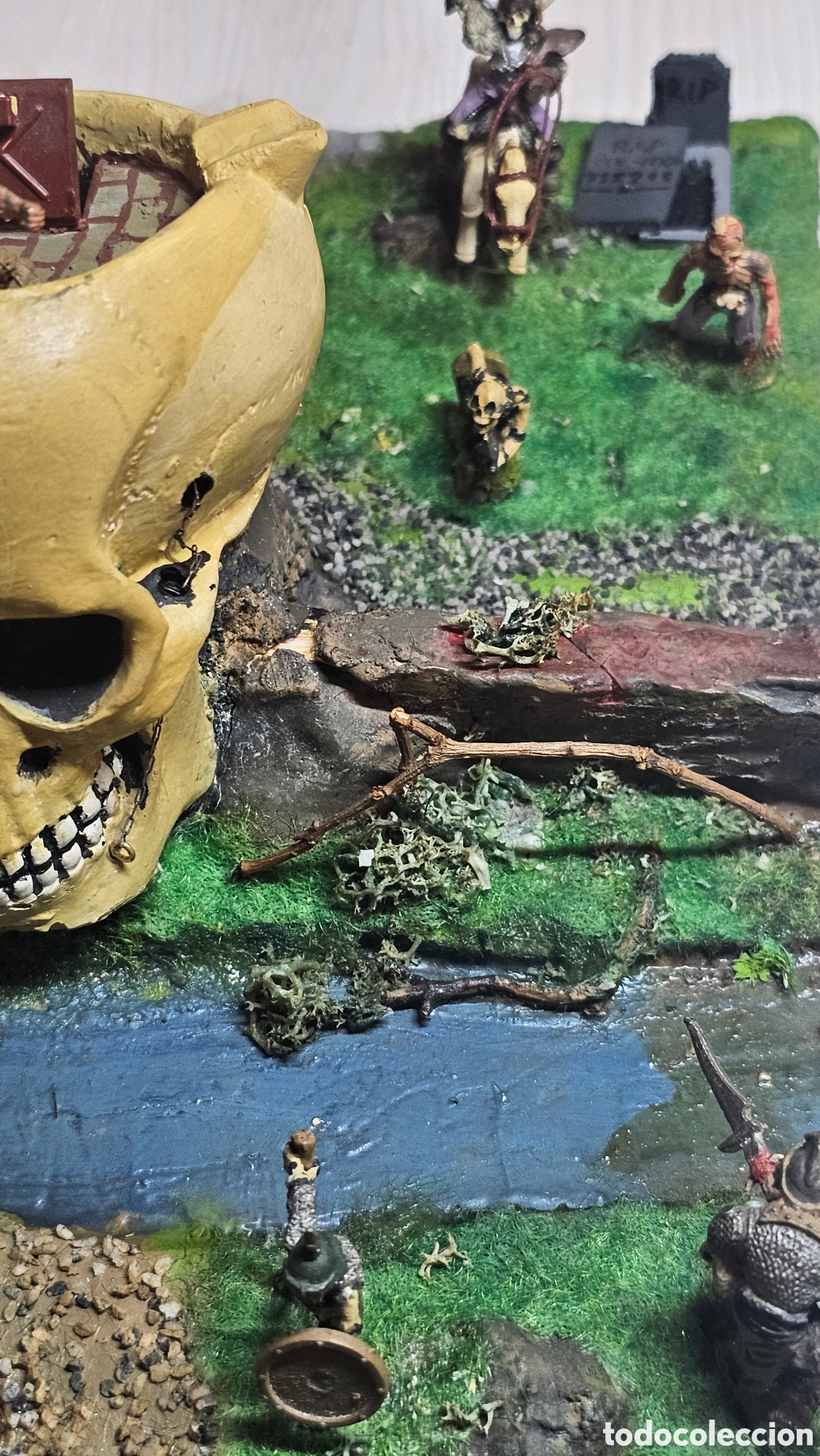 Maquetas: Diorama de fantas&iacute;a calavera - Foto 4