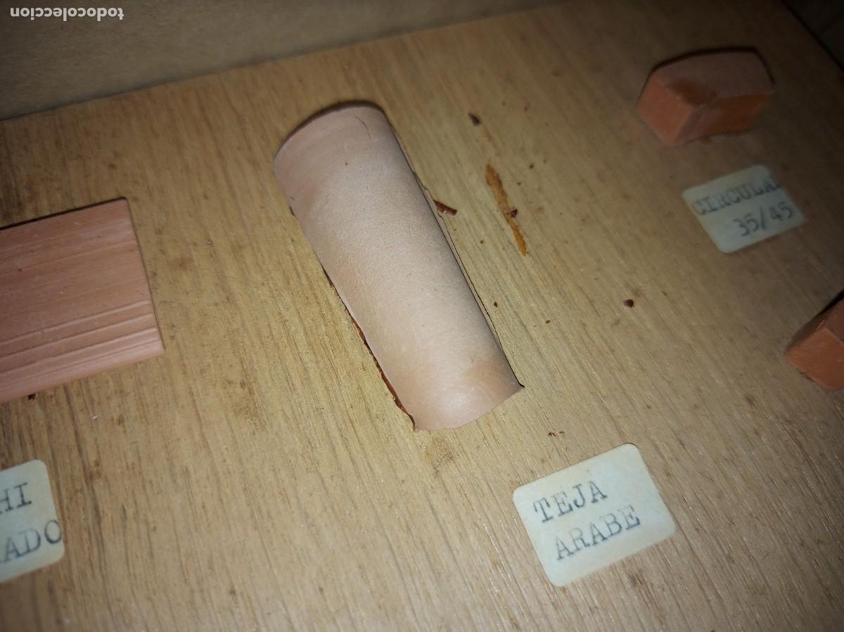 Maquetas: expositor ladrillos y tejas etc en ceramica - Foto 7