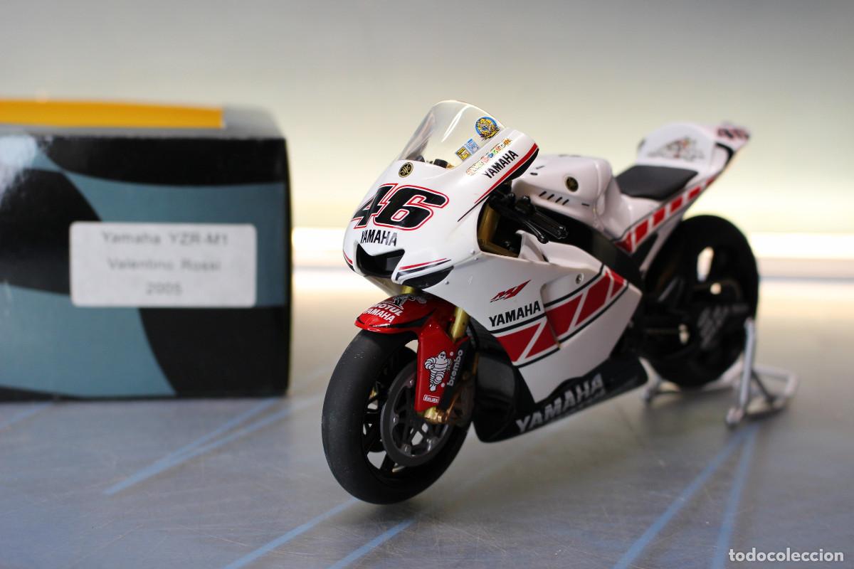 Maquetas: 11. Maqueta Moto GP 1/12. Yamaha YZR-M1 Valentino Rossi 2005.