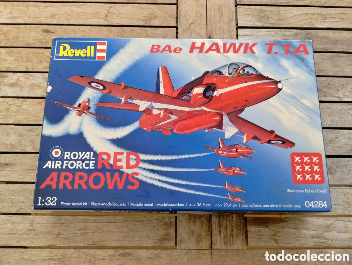 Maquettes: Revell BAe Hawk T.1A &mdash; Red Arrows