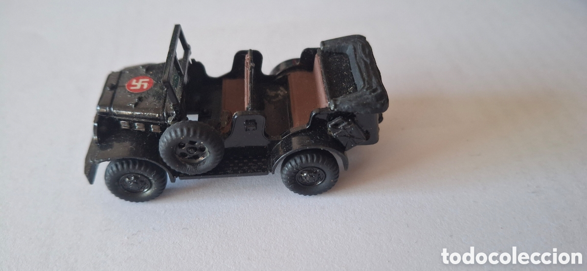 Maquetas: Dodge Command Car (WC-56 / WC-57) de la cl&aacute;sica serie Roco Minitanks (ref. Z-226) H0