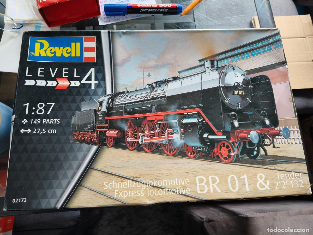 Maquetas: Maqueta Revell Schnellzuglokomotive BR 01 & Tender 2'2' T32 (referencia 02172) a escala 1:87