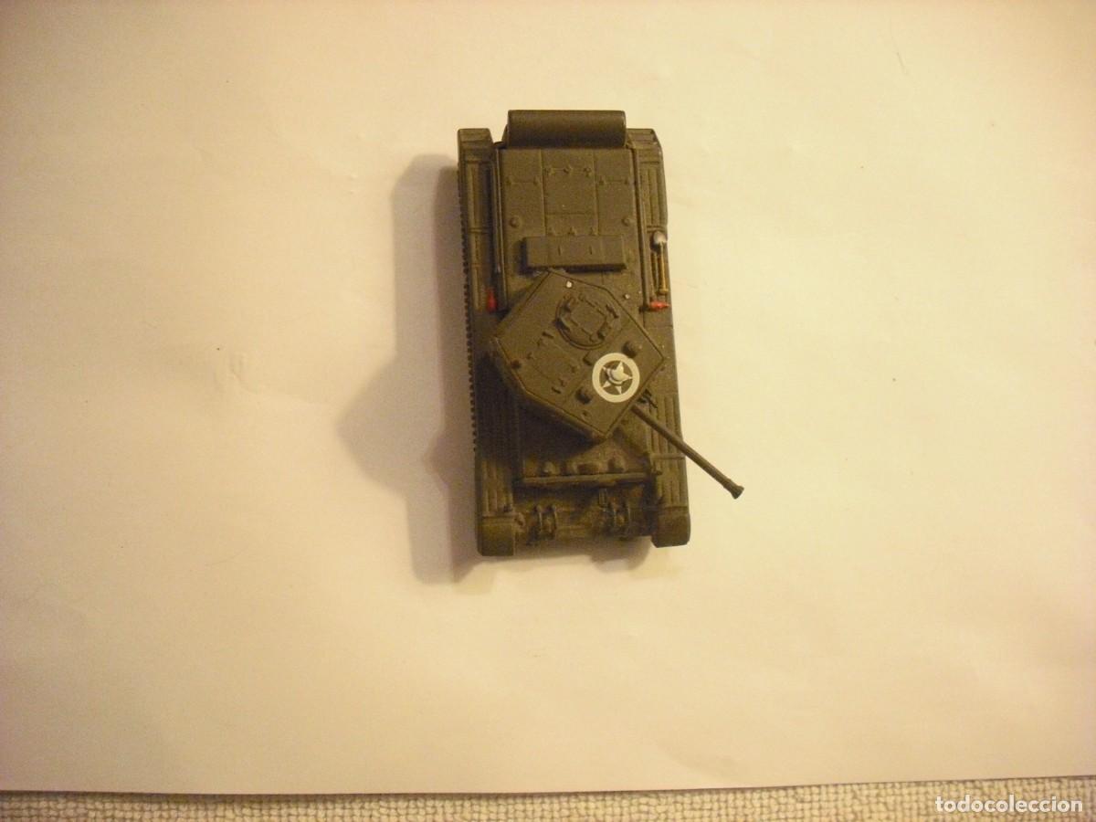 Maquetas: TANQUE MILITAR COLOR VERDE DE METAL CON ESTRELLA BLANCA EN LA TORRETA. 2&ordf; GUERRA MUNDIAL