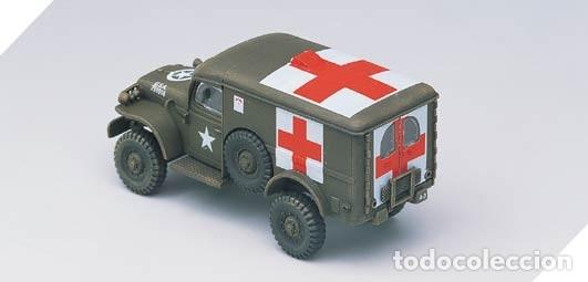 Maquetas: ACADEMY - U.S. Ambulance & Towing Tractor 13403 - Foto 2
