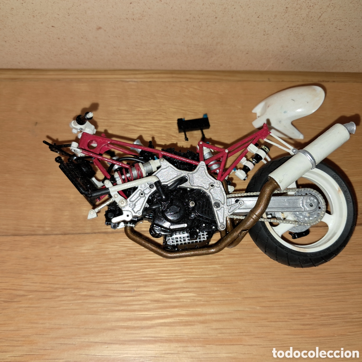Maquetas: Moto Tamiya Bimota Tesi 1/12 - Foto 8