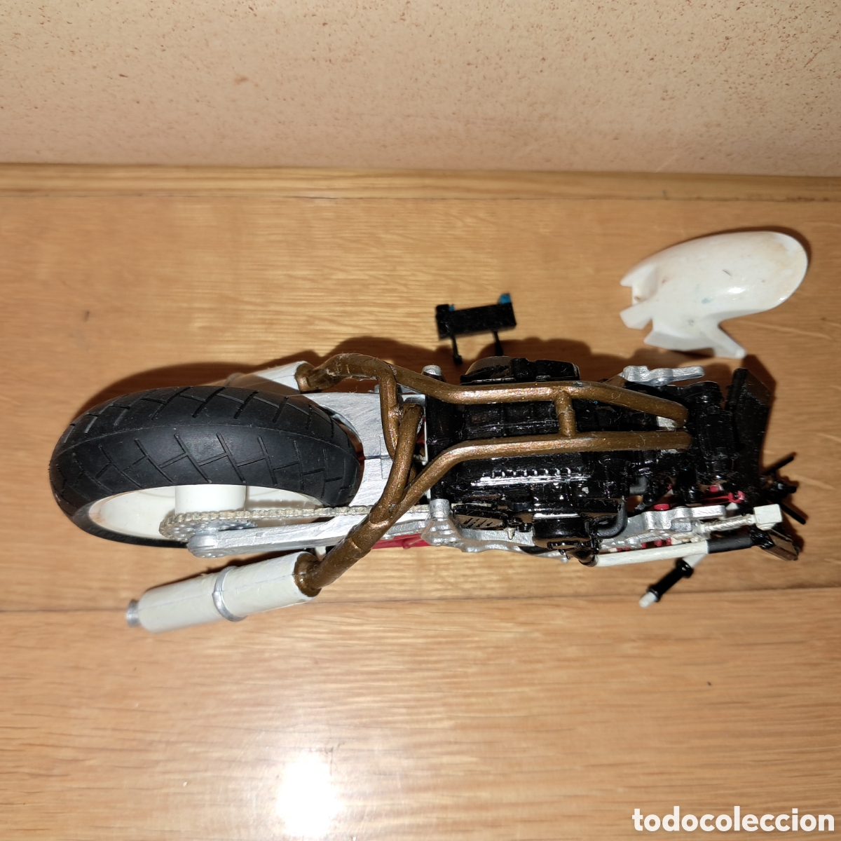 Maquetas: Moto Tamiya Bimota Tesi 1/12 - Foto 11