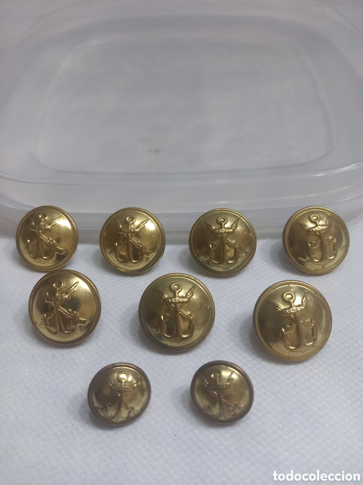 Maquetas: LOTE DE 9 BOTONES MILITARES DORADOS PARA UNIFORME DE GALA / GUERRERA