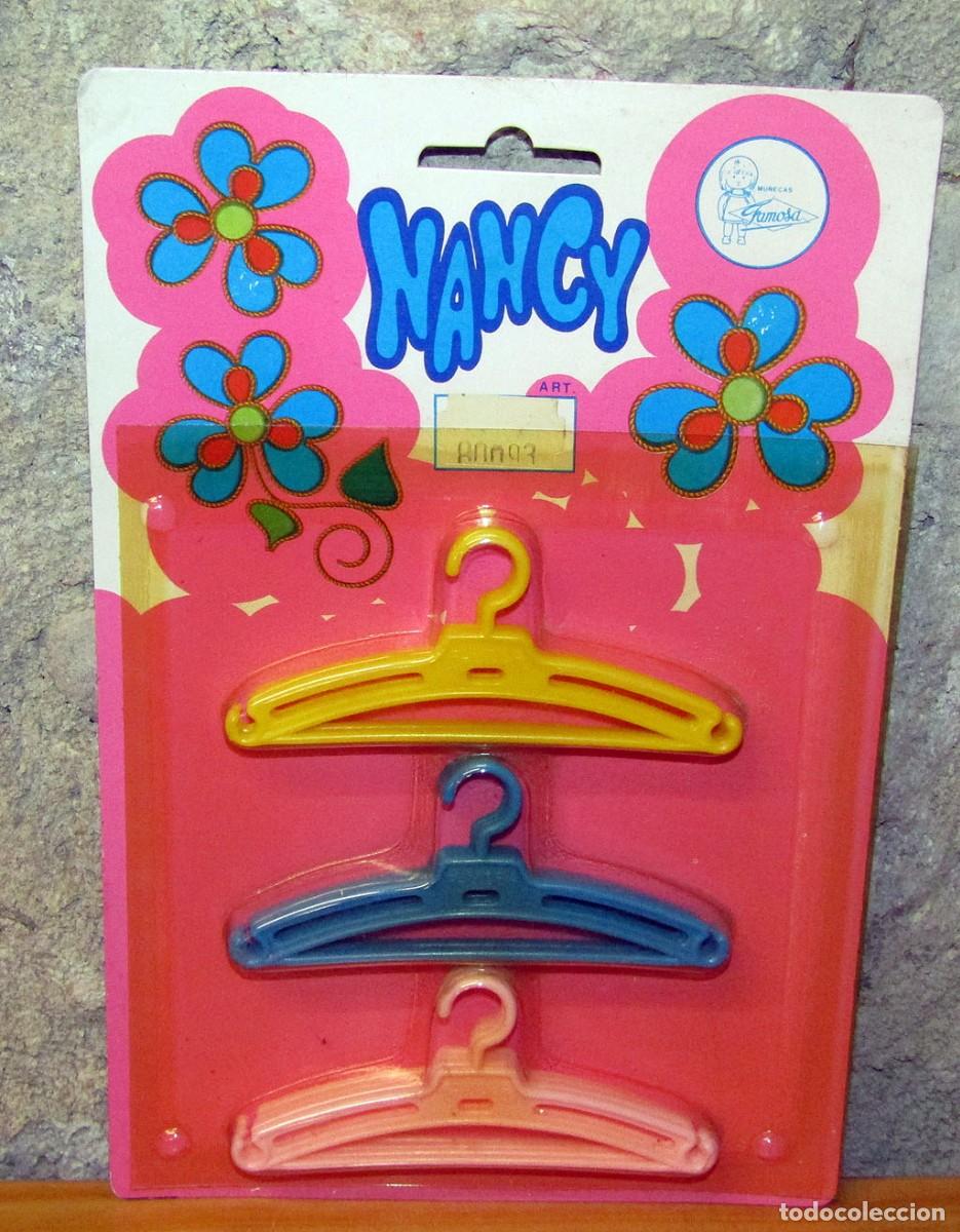 Modelle: ANTIGUO BLISTER CON PERCHAS DE NANCY, DE FAMOSA - A&Ntilde;OS 70 - COMPLETO