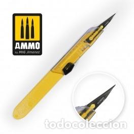 Maquetas: AMMO - CUCHILLA PROTECTORA RECTA - 1 UD. 8697