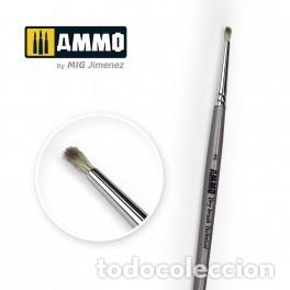 Maquetas: AMMO - 2 AMMO DRYBRUSH TECHNICAL BRUSH 8700