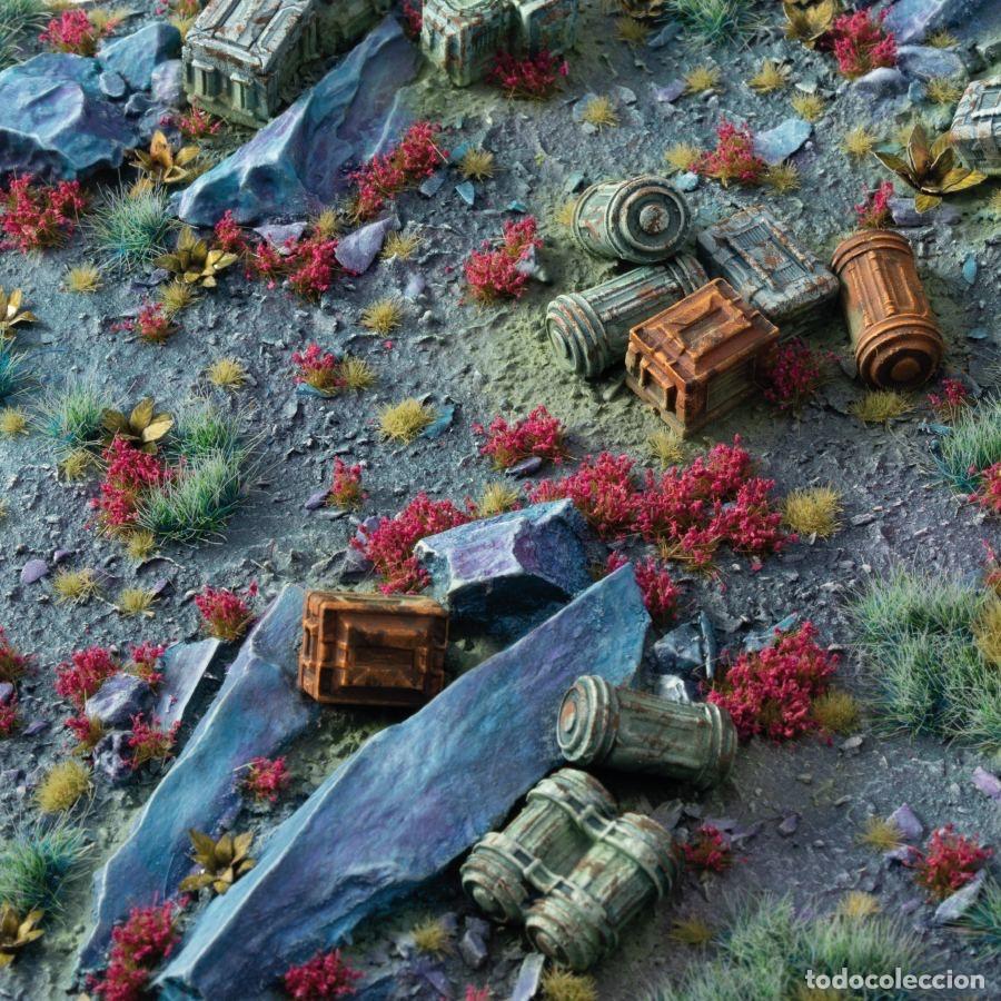 Maquetas: GAMERS GRASS - Peque&ntilde;as flores de tulip&aacute;n granate / Garnet tulip tiny flowers G114