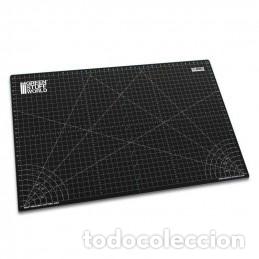 Maquetas: GREEN STUFF - Tapete de Corte A3 NEGRO 4135