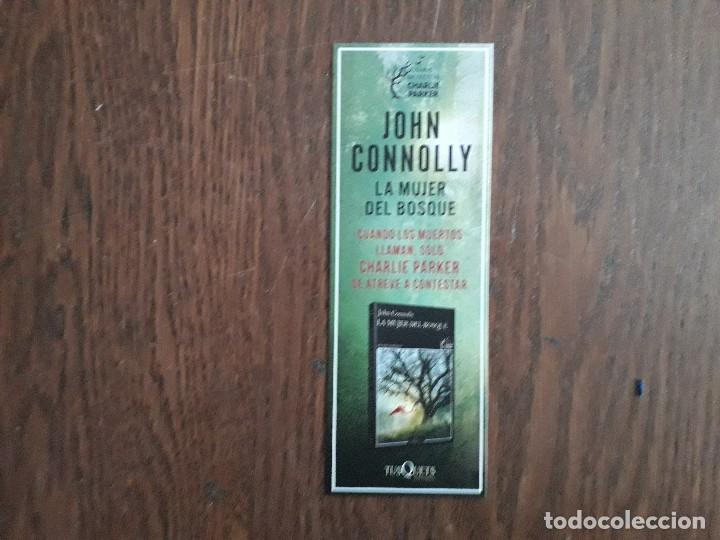 Coleccionismo Marcap&aacute;ginas: punto de libro, marcap&aacute;ginas, La mujer del bosque, John Connolly. Tusquets editores.