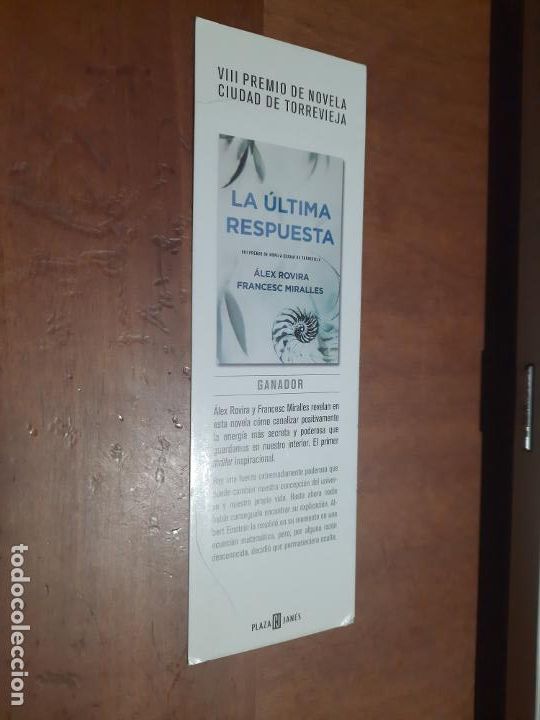 Coleccionismo marcap&aacute;ginas: LA &Uacute;LTIMA RESPUESTA. MARCAPAGINAS. SEPARALIBROS. DOBLE CARA. BUEN ESTADO. BUEN ESTADO