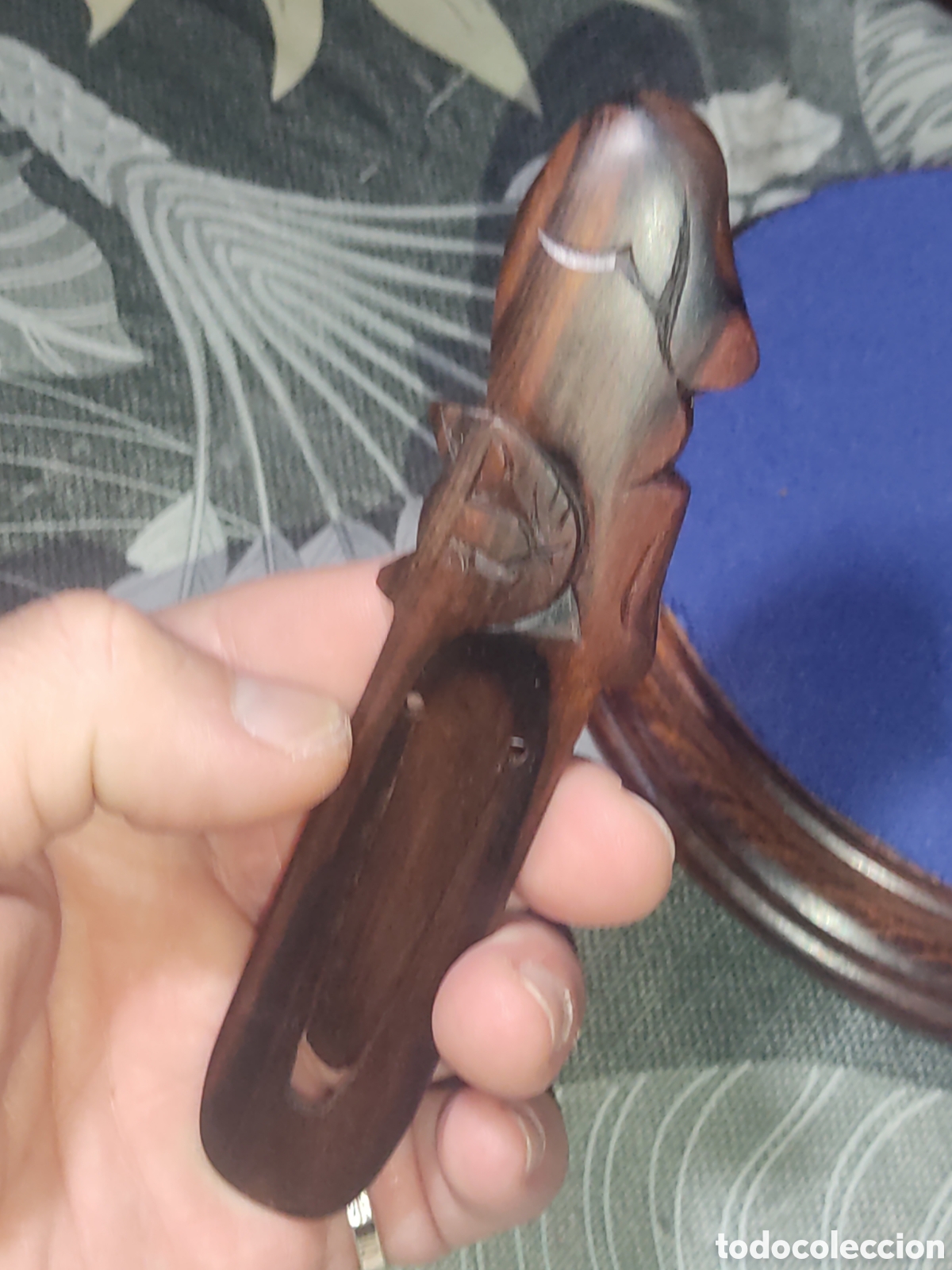 Coleccionismo Marcap&aacute;ginas: Bonito marcap&aacute;ginas de madera de &eacute;bano con cara y gato.