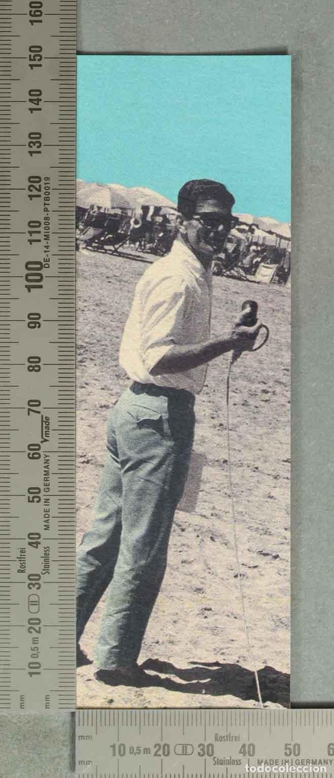 Sammeln von Lesezeichen: Athens Greece - Man with moustache - Photo Esperus