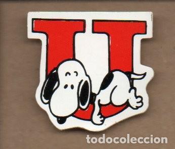 Coleccionismo marcap&aacute;ginas: ANTIGUA PEGATINA DE SNOOPY - LETRA U. SIN PEGAR. 4 X 4,3 CM.