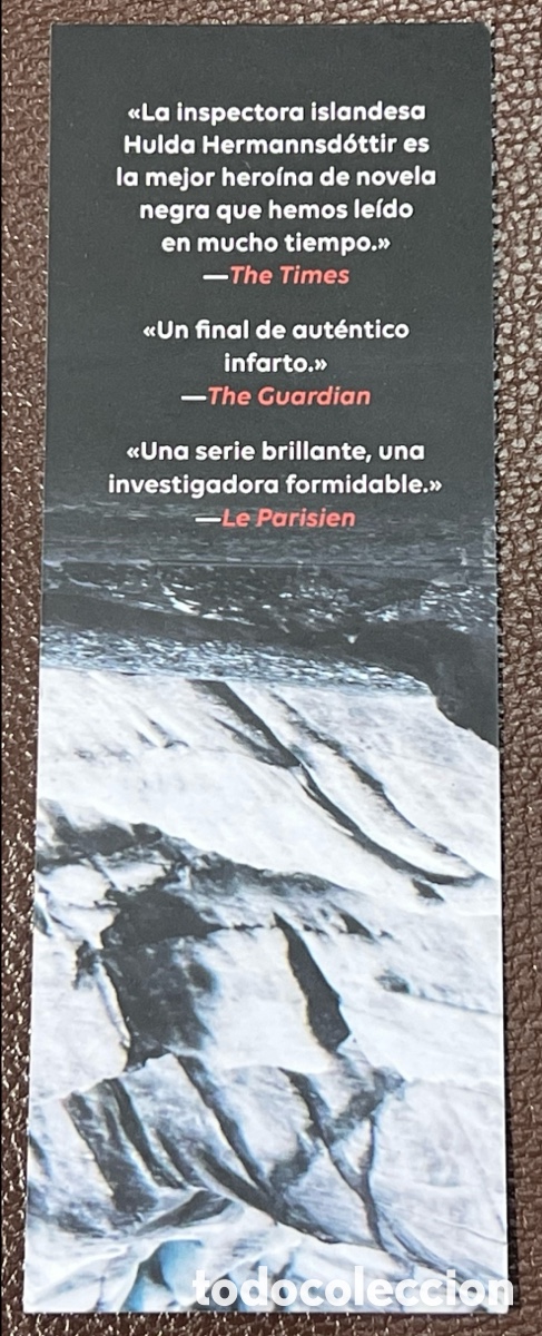 Coleccionismo marcap&aacute;ginas: Marcapaginas. Libro &ldquo;La Dama&rdquo;. Ragnar Jonasson. - Foto 2