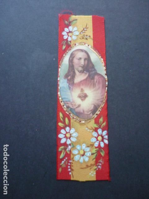 Coleccionismo marcap&aacute;ginas: SAGRADO CORAZON DE JESUS MARCAPAGINAS EN TELA CON BANDERA DE ESPA&Ntilde;A 13,5 X 4 CM