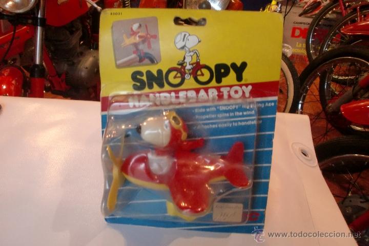 Coleccionismo deportivo: BICICLETA SNOOPY PARA ACOPLAR A MANILLAR. - Foto 1