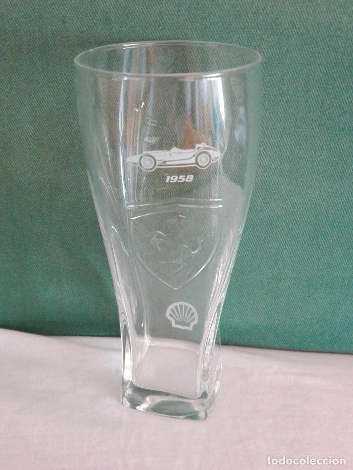 Coleccionismo deportivo: VASO FERRARI 246 F-1 MIKE HAWTHORN 1958 COLECCION 2011 SHELL
