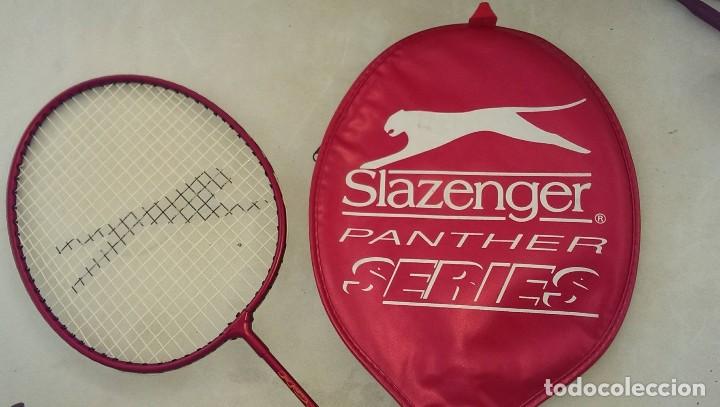 Tres raquetas de tenis Slazenger, Dumplo con prensas en madera y maxply