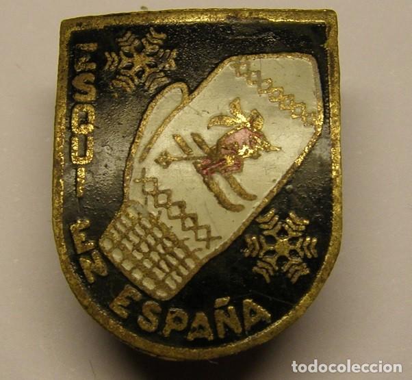 Coleccionismo deportivo: Antigua insignia de Esqu&iacute; en Espa&ntilde;a, no es pin.