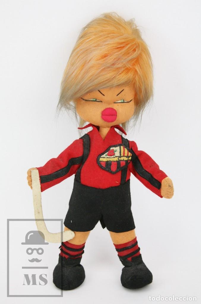 Coleccionismo deportivo: Antiguo Mu&ntilde;eco de Trapo - Reus Deportivo / Deportiu - A&ntilde;os 60-70 - Altura 36 cm