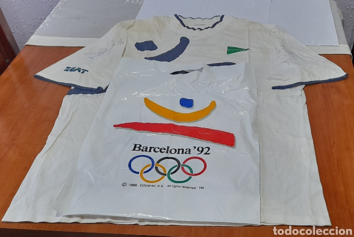 Coleccionismo deportivo: Olimpiadas Barcelona 92 con 10 Autógrafos y Bolsa COBI. Ver fotos. - Foto 2 - 252209550