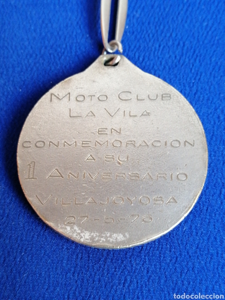 Coleccionismo deportivo: MOTO CLUB LA VILA PRIMER ANIVERSARIO 1976 LLAVERO - Foto 3 - 302623068