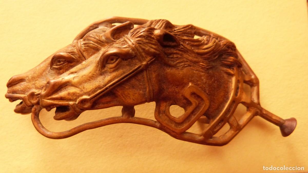 Coleccionismo deportivo: HIPICA ,HEBILLA ANTIGUA EN BRONCE CALIDAD FUNDICION, 10X4 CMS