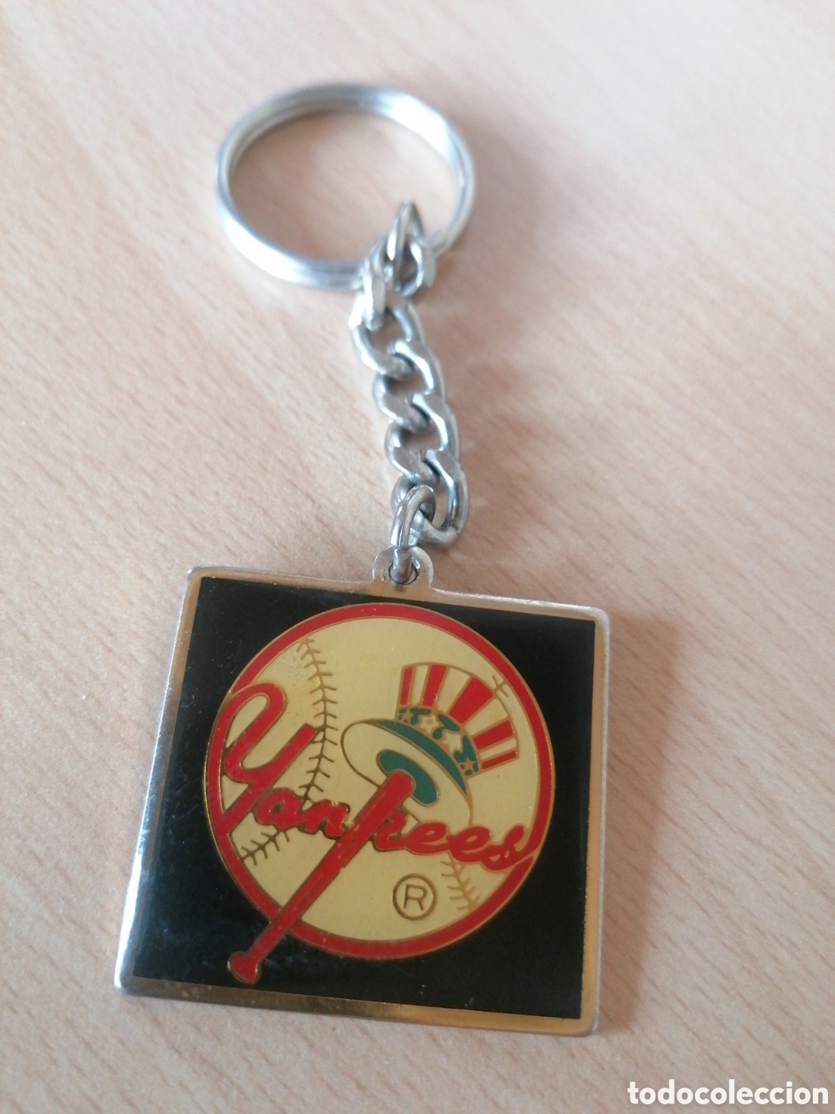 Collectionnisme sportif: Llavero cake chain b&eacute;isbol baseball Yankees oficial copyright