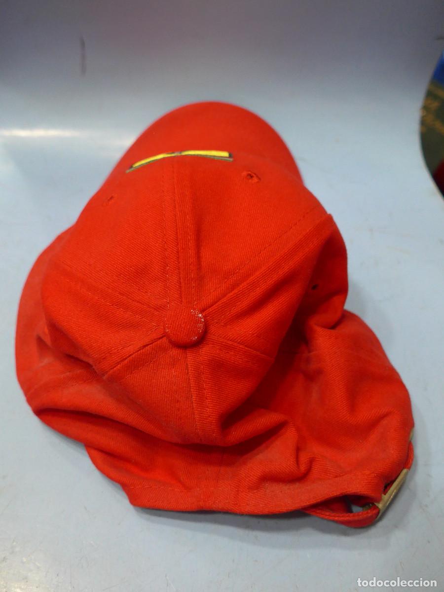 Coleccionismo deportivo: GORRA OFICIAL DE FERRARI - Foto 2
