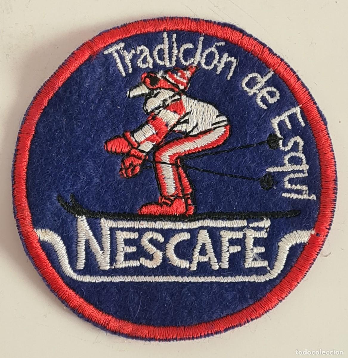Coleccionismo deportivo: Parche de Tela Publicidad Nescaf&eacute; Tradici&oacute;n de Esqu&iacute; - Bebida Caf&eacute; Moda Deportiva Vintage