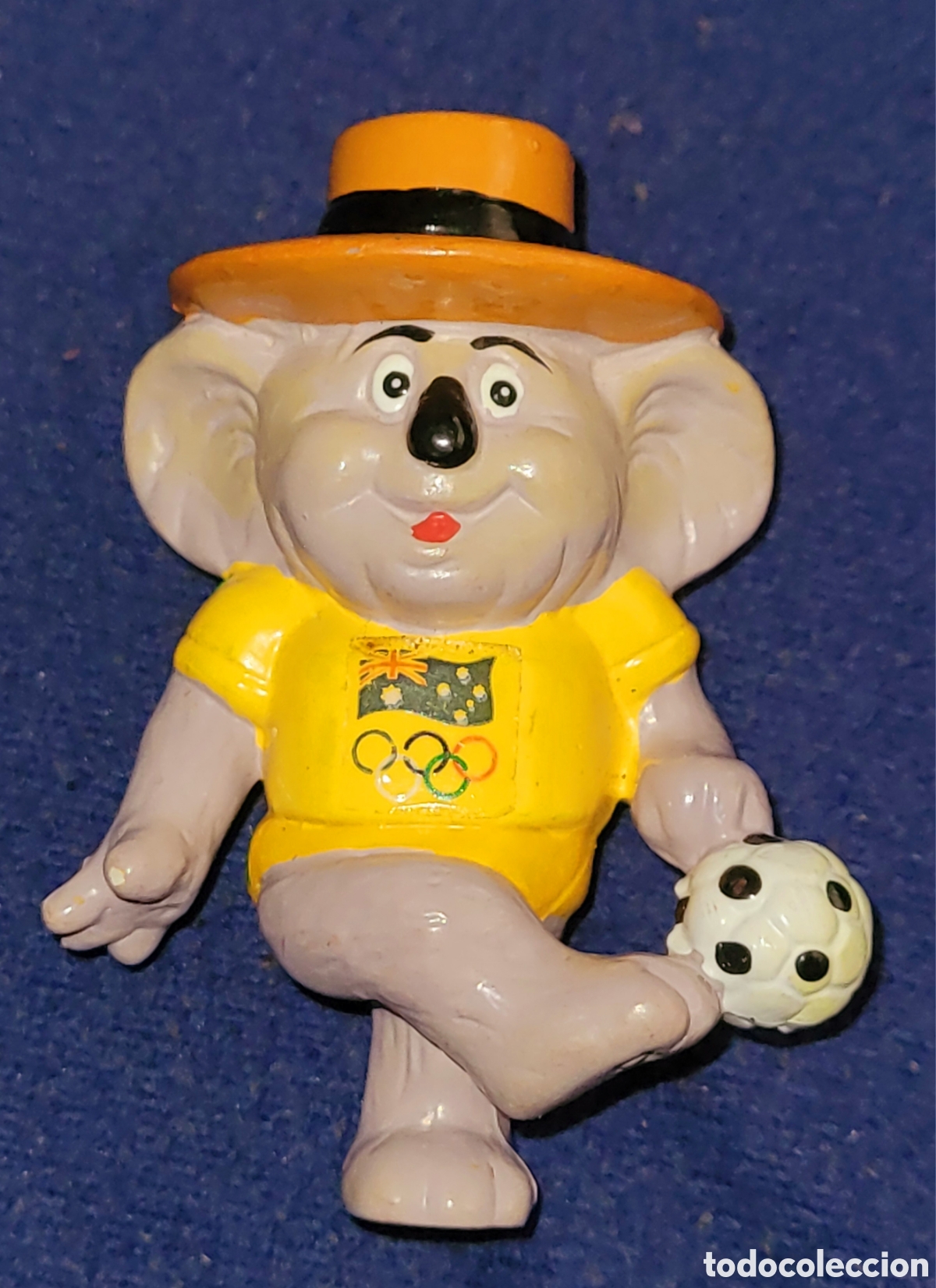 Coleccionismo deportivo: DIFICIL:Bonita figura pvc Koala Willy futbol mascota equipo olimpico Australia JJOO 1984 los Angeles