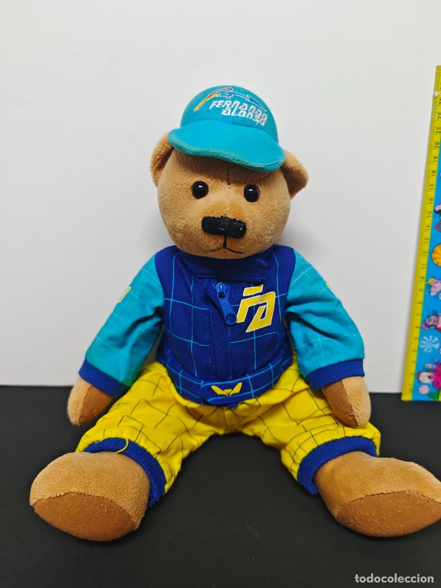 Coleccionismo deportivo: Oso de peluche Fernando Alonso vestido