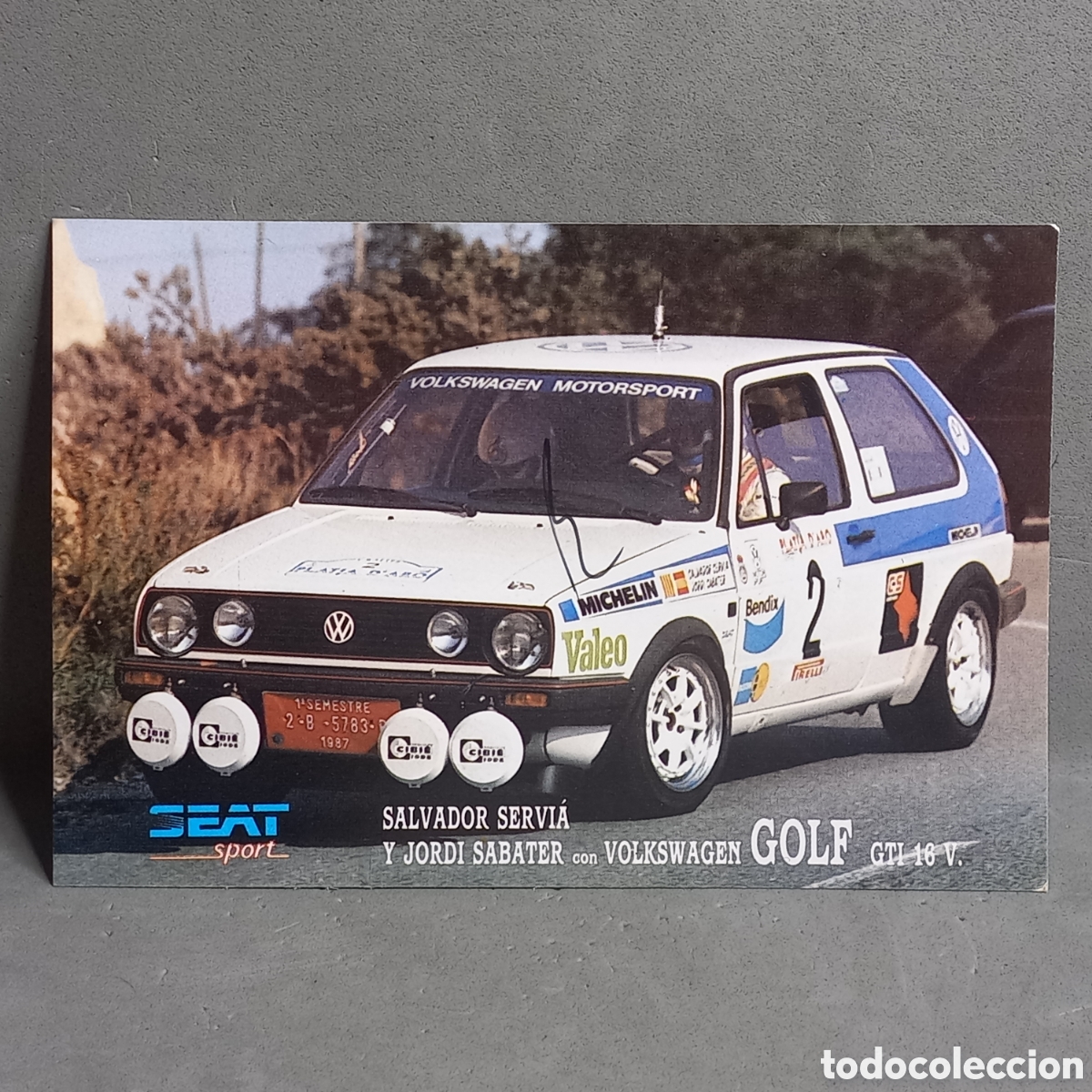 Coleccionismo deportivo: Antigua postal con aut&oacute;grafo de Salvador Servi&agrave; a&ntilde;o 1987 Volkswagen Golf GTI 16V divisi&oacute;n SEAT Sport