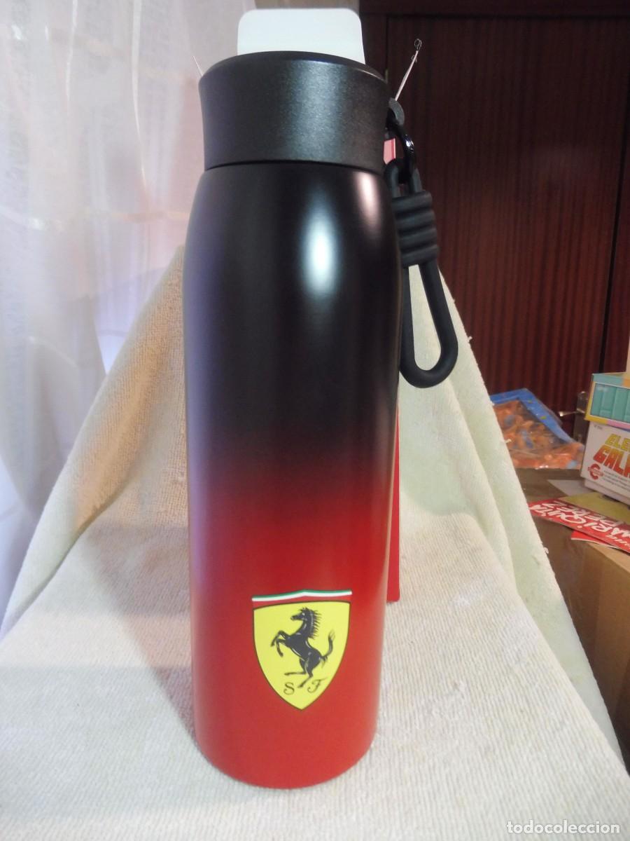 Coleccionismo deportivo: Botella de agua Ferrari en caja, producto oficial