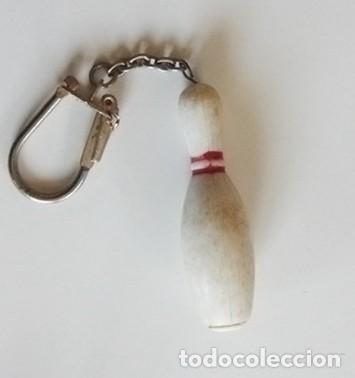 Colecionismo desportivo: LLAVERO DE BOLO - ANTIGUO - MINIATURA - DEPORTE JUEGO - BOLITO - M&Aacute;S LLAVEROS EN OTRAS SECCIONES