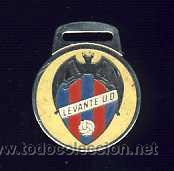 Coleccionismo deportivo: Medallon de futbol: LEVANTE. Seguramente para ser usado como llavero