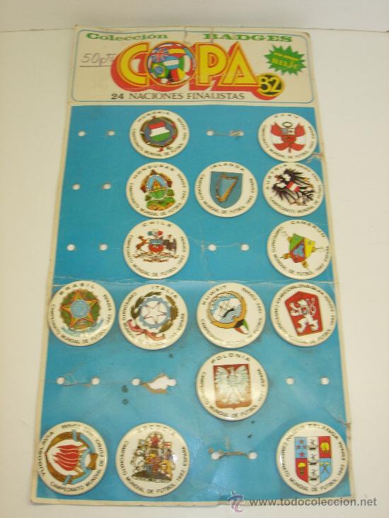 Sammelleidenschaft Sport: lote 15 chapas escudos selecciones finalistas MUNDIAL FUTBOL ESPA&Ntilde;A 82 + expositor