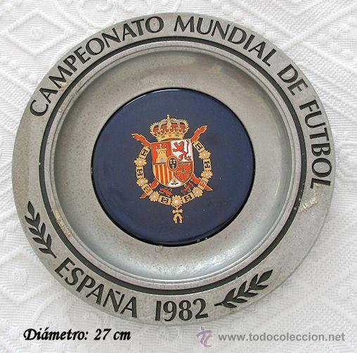 Coleccionismo deportivo: PLATO MUNDIAL FUTBOL 1982 METALICO Y PORCELANA DISE&Ntilde;O INDUSTRIAL
